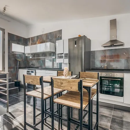 Francois بيت للعطل *